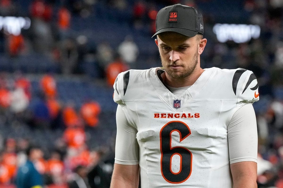 Cincinnati Bengals quarterback Jake Browning (6) walks for the locker room after the fourth quarter of the NFL Week 4 Monday Night Football game between the Denver Broncos and the Cincinnati Bengals at Empower Field at Mile High in Denver on Monday, Sept. 29, 2025. The Bengals fell to 2-2 with a 28-3 loss to the Broncos.