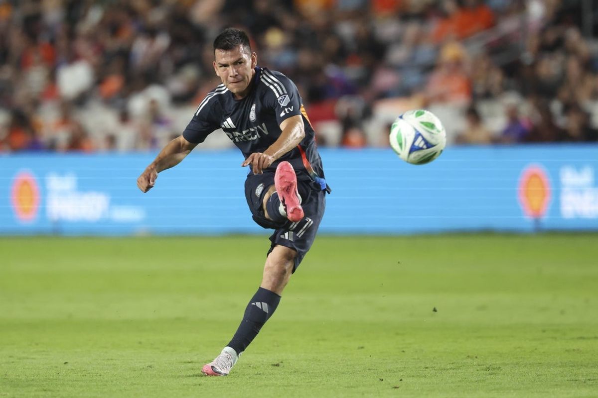 Oct 4, 2025; Houston, Texas, USA; San Diego FC midfielder Hirving Lozano (11) kicks the ball during the first half against the Houston Dynamo FC at Shell Energy Stadium. Mandatory Credit: Troy Taormina-Imagn Images