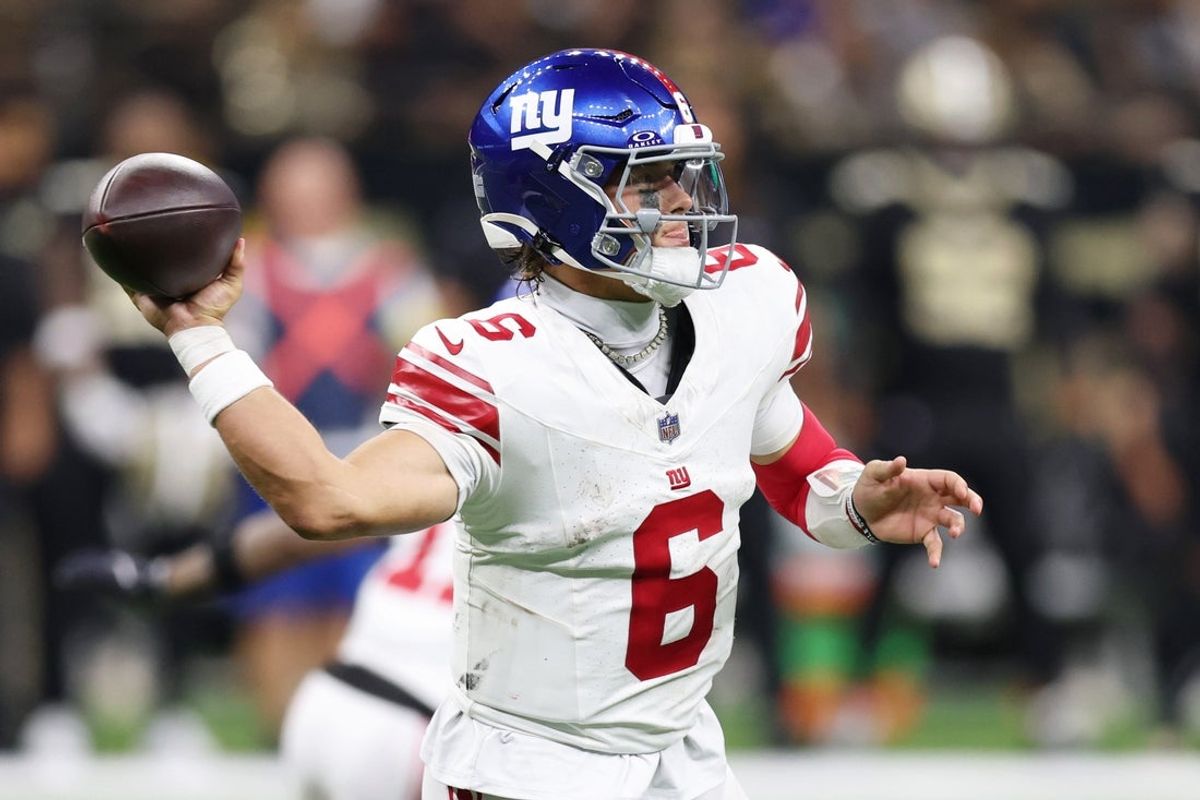 Oct 5, 2025; New Orleans, Louisiana, USA; New York Giants quarterback Jaxson Dart (6) passes the ball against the New Orleans Saints during the first half at Caesars Superdome. Mandatory Credit: Stephen Lew-Imagn Images