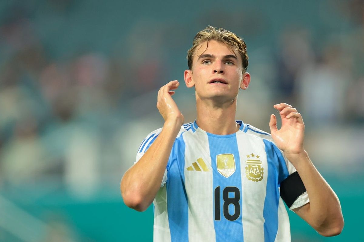 Oct 10, 2025; Miami Gardens, Florida, USA; Argentina midfielder Nico Paz (18) reacts against Venezuela during the second half at Hard Rock Stadium. Mandatory Credit: Sam Navarro-Imagn Images