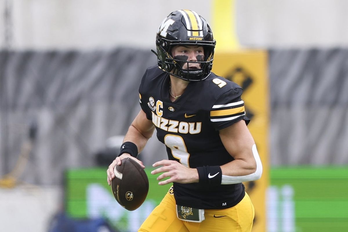 Oct 11, 2025; Columbia, Missouri, USA;  Missouri Tigers quarterback Beau Pribula (9) looks to pass against the Alabama Crimson Tide during the first quarter at Faurot Field at Memorial Stadium. Mandatory Credit: Reese Strickland-Imagn Images