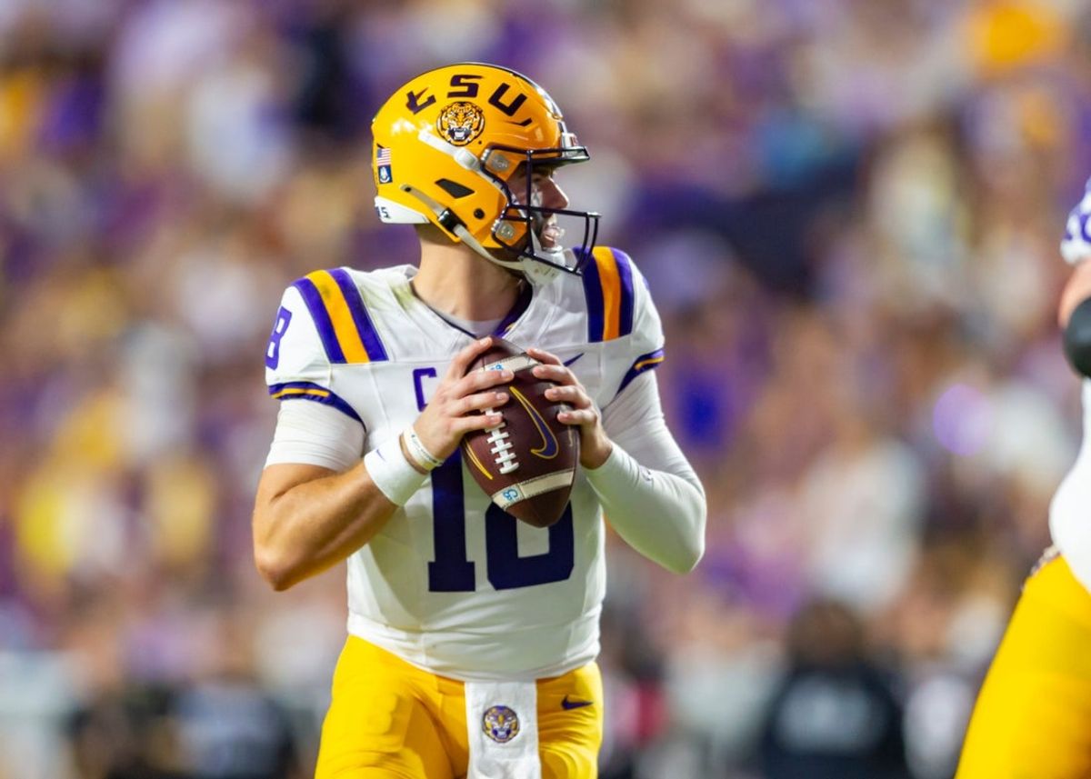 Tigers Quarterback Garrett Nussmeier 18, LSU Tigers take on the South Carolina Gamecocks. October 11, 2025; Baton Rouge, Louisiana, USA; at Tiger Stadium.