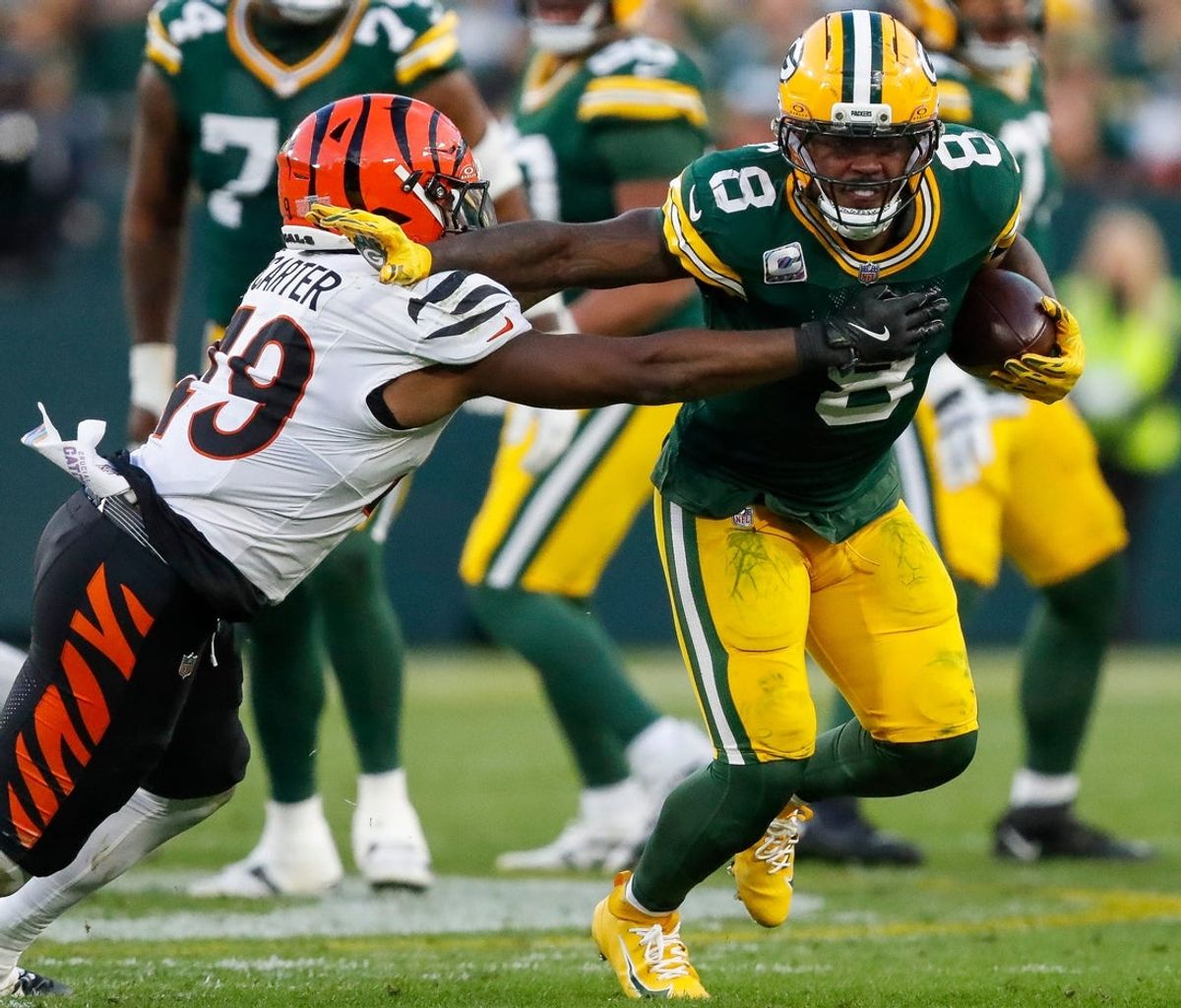 Green Bay Packers running back Josh Jacobs (8) stiff-arms Cincinnati Bengals linebacker Barrett Carter (49) on Sunday, October 12, 2025, at Lambeau Field in Green Bay, Wis. The Packers won the game, 27-18.
Tork Mason/USA TODAY NETWORK-Wisconsin