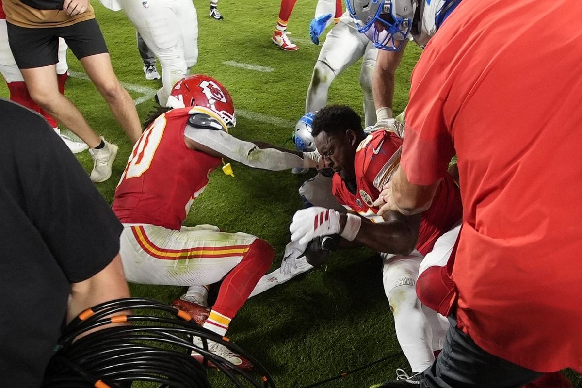 Oct 12, 2025; Kansas City, Missouri, USA; Detroit Lions safety Brian Branch (not pictured) and Kansas City Chiefs wide receiver Juju Smith-Schuster (9) get into a fight after the game at GEHA Field at Arrowhead Stadium. Mandatory Credit: Jay Biggerstaff-Imagn Images