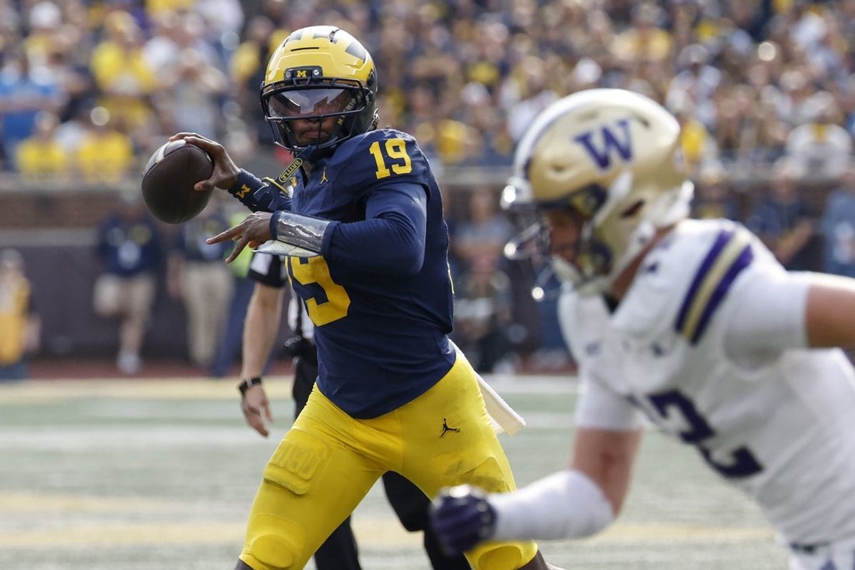 Oct 18, 2025; Ann Arbor, Michigan, USA;  Michigan Wolverines quarterback Bryce Underwood (19) passes in the second half against the Washington Huskies at Michigan Stadium. Mandatory Credit: Rick Osentoski-Imagn Images