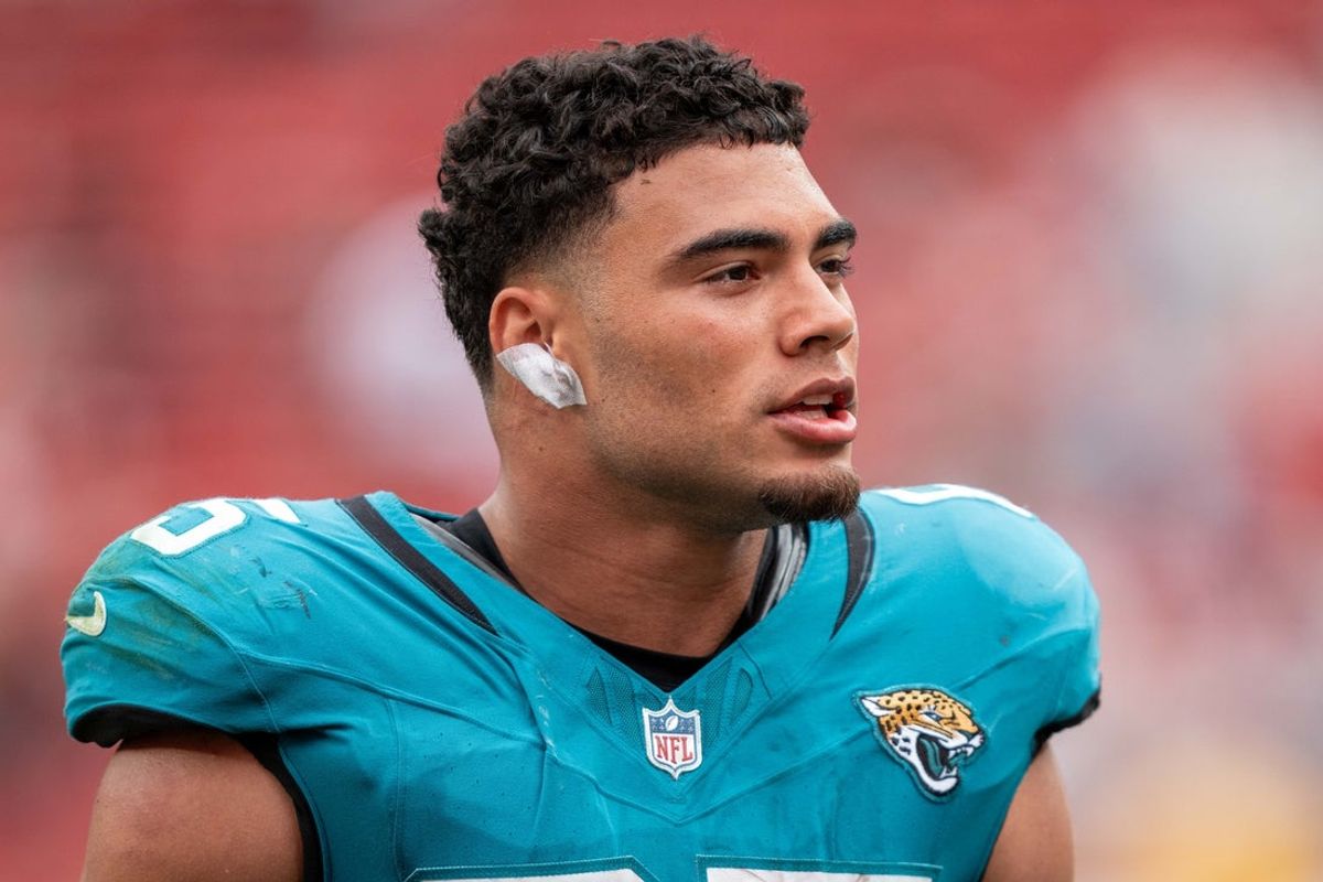 September 28, 2025; Santa Clara, California, USA; Jacksonville Jaguars tight end Brenton Strange (85) after the game against the San Francisco 49ers at Levi's Stadium. Mandatory Credit: Kyle Terada-Imagn Images