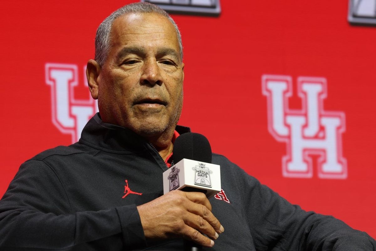 Oct 22, 2025; Kansas City, MO, USA; Houston head coach Kelvin Sampson speaks to media during Big 12 Menís Basketball media day at T-Mobile Center. Mandatory Credit: Sophia Scheller-Imagn Images
