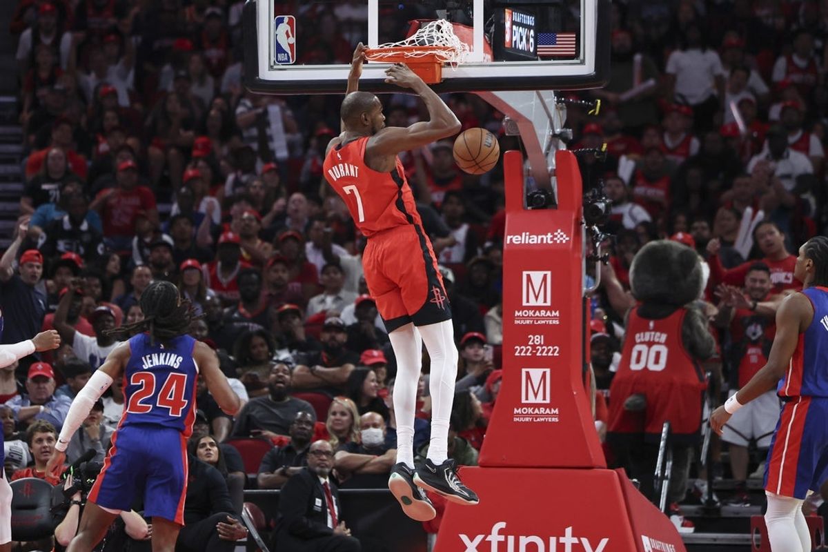 Oct 24, 2025; Houston, Texas, USA; Houston Rockets forward Kevin Durant (7) dunks the ball during the fourth quarter against the Detroit Pistons at Toyota Center. Mandatory Credit: Troy Taormina-Imagn Images