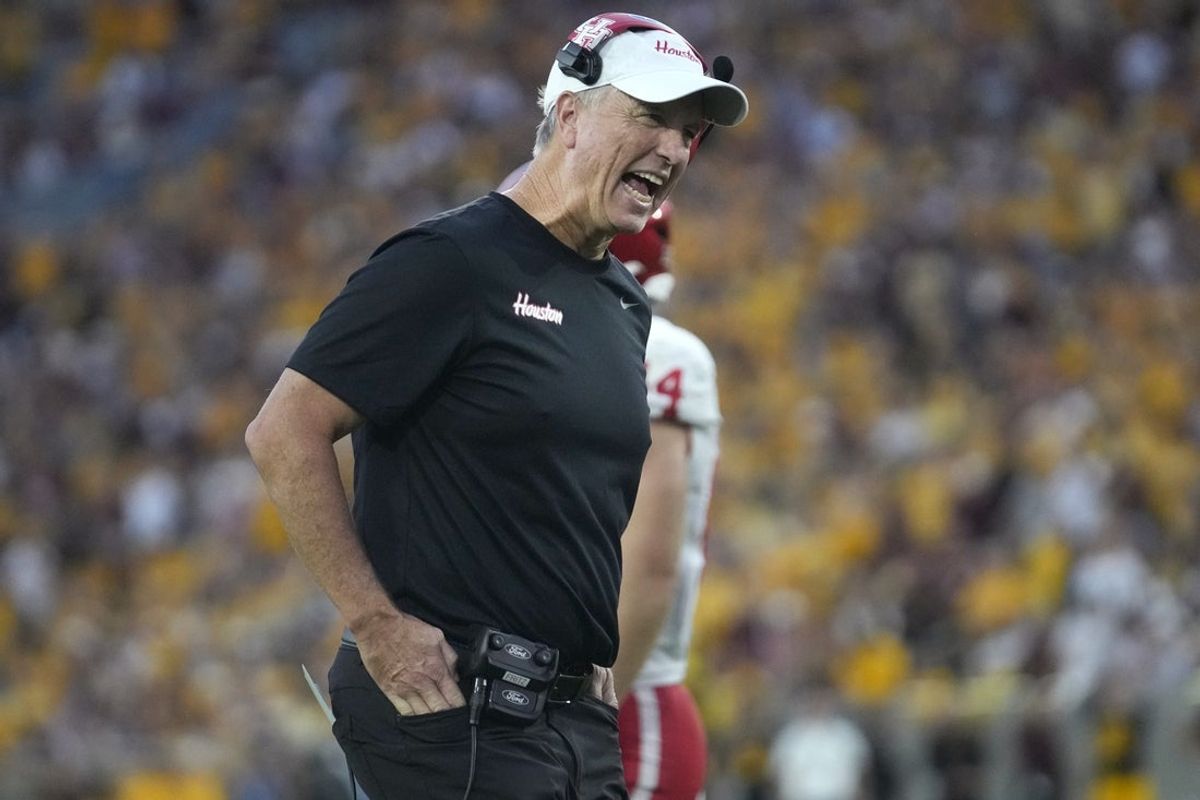 Houston Cougars head coach Willie Fritz yells out to his team as they play against the ASU Sun Devils at Mountain America Stadium in Tempe on Oct. 25, 2025.