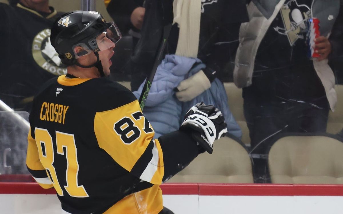 Oct 27, 2025; Pittsburgh, Pennsylvania, USA; Pittsburgh Penguins center Sidney Crosby (87) celebrates his goal against St. Louis Blues during the third period at PPG Paints Arena. Mandatory Credit: Charles LeClaire-Imagn Images