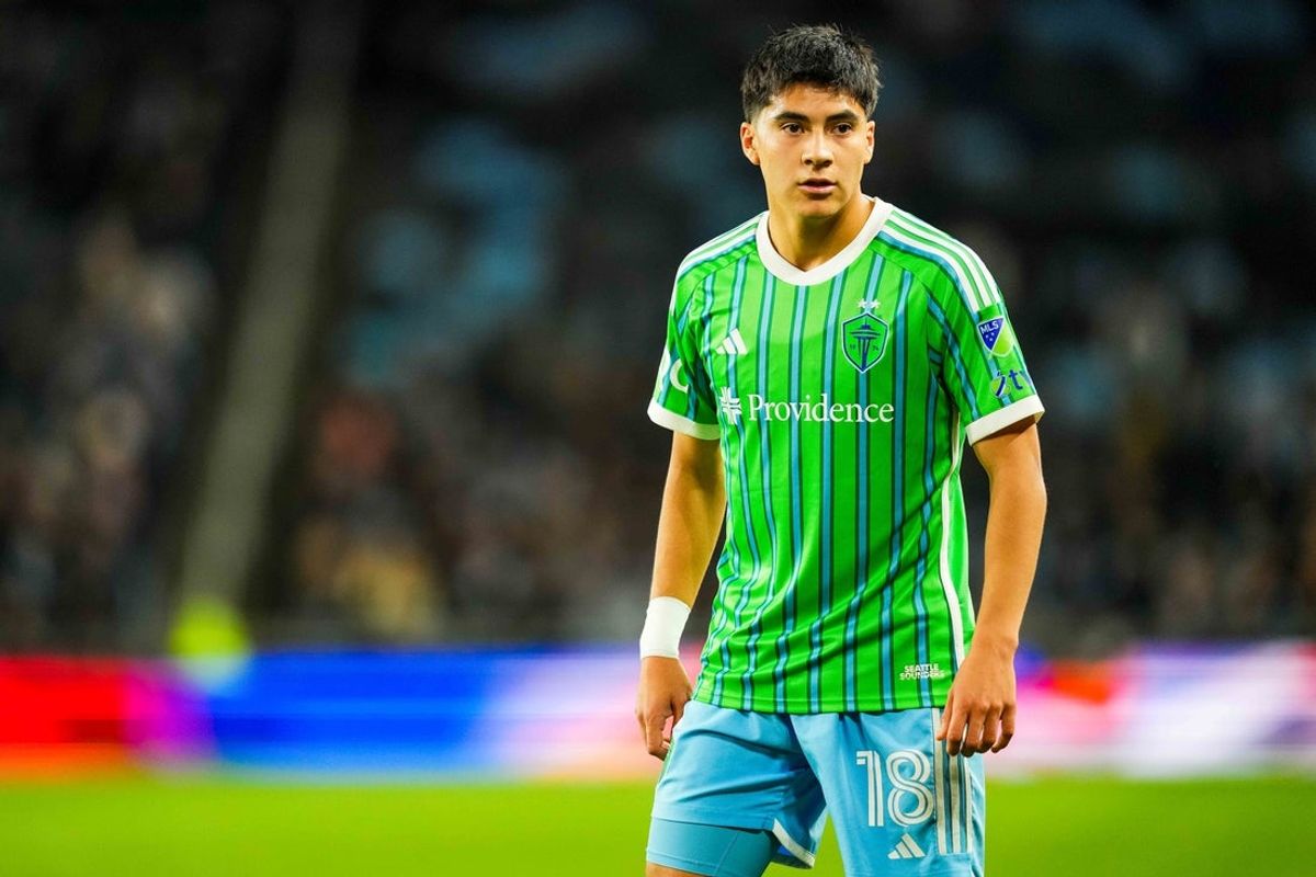Oct 27, 2025; Saint Paul, Minnesota, USA; Seattle Sounders midfielder Obed Vargas (18) looks on during the first half against Minnesota United at Allianz Field. Mandatory Credit: Brace Hemmelgarn-Imagn Images