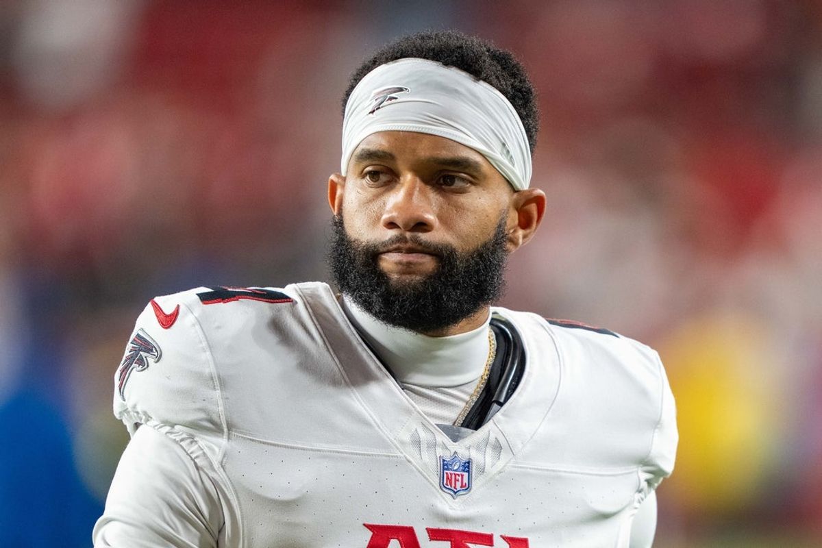 October 19, 2025; Santa Clara, California, USA; Atlanta Falcons wide receiver KhaDarel Hodge (4) after the game against the San Francisco 49ers at Levi's Stadium. Mandatory Credit: Kyle Terada-Imagn Images