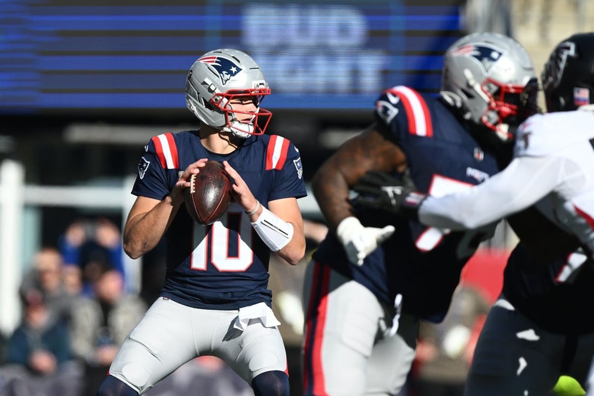 Nov 2, 2025; Foxborough, Massachusetts, USA;  New England Patriots quarterback Drake Maye (10) looks to pass against the Atlanta Falcons during the first quarter at Gillette Stadium. Mandatory Credit: Brian Fluharty-Imagn Images