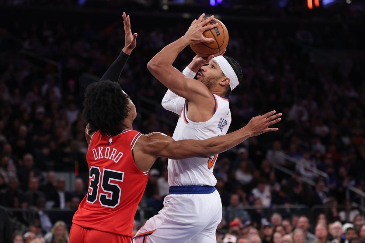 Nov 2, 2025; New York, New York, USA; New York Knicks guard Josh Hart (3) drives to the basket against Chicago Bulls forward Isaac Okoro (35) during the second half at Madison Square Garden. Mandatory Credit: Vincent Carchietta-Imagn Images