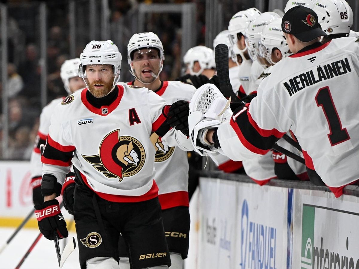 Nov 6, 2025; Boston, Massachusetts, USA; Ottawa Senators right wing Claude Giroux (28) celebrates with his teammates after scoring a goal against the Boston Bruins during the third period at the TD Garden. Mandatory Credit: Brian Fluharty-Imagn Images