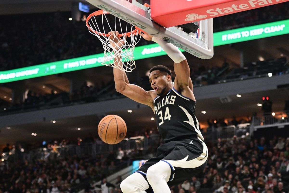 Nov 7, 2025; Milwaukee, Wisconsin, USA; Milwaukee Bucks forward Giannis Antetokounmpo (34) dunks a basket in the 3rd quarter against the Chicago Bulls at Fiserv Forum. Mandatory Credit: Benny Sieu-Imagn Images