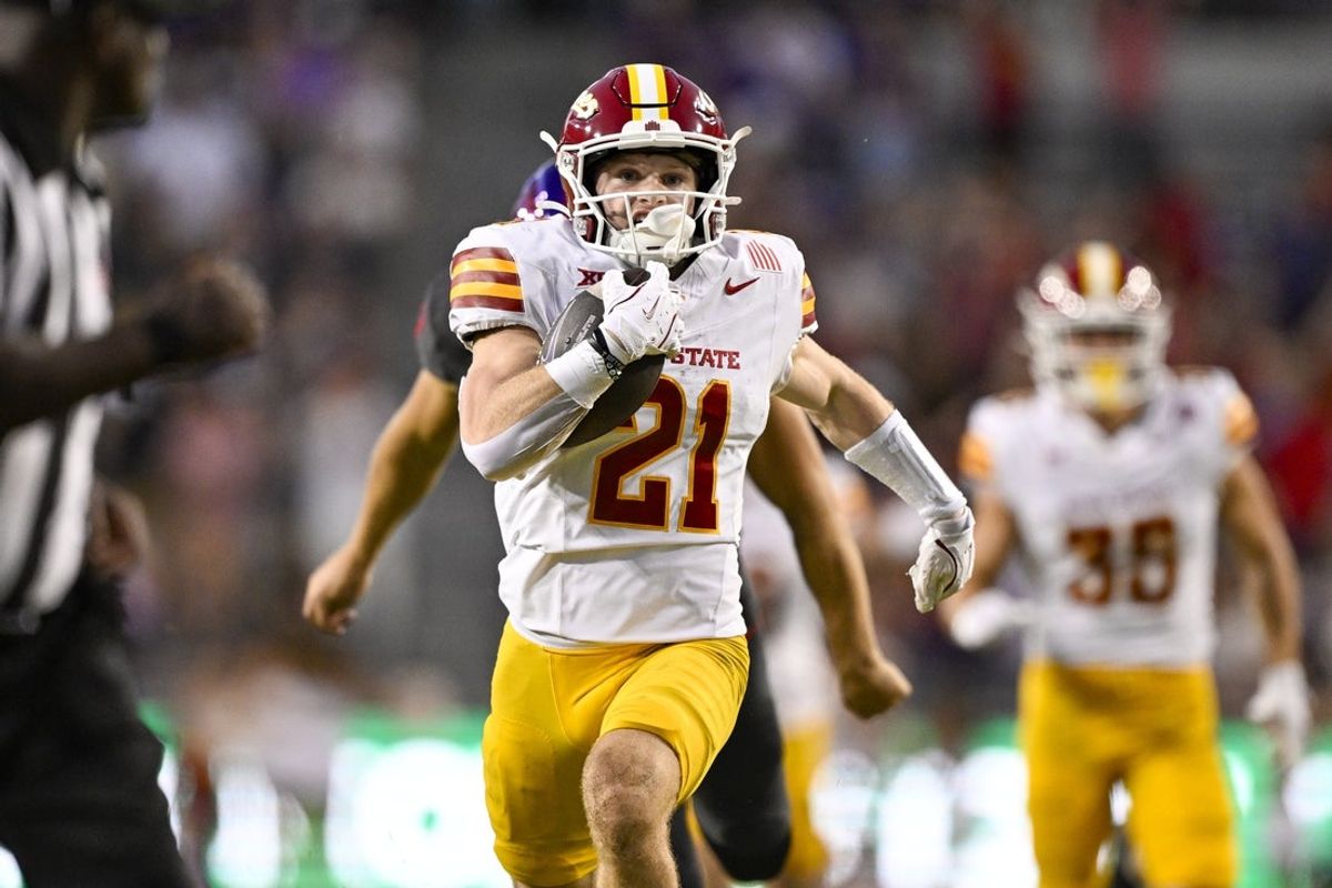 Nov 8, 2025; Fort Worth, Texas, USA; Iowa State Cyclones running back Aiden Flora (21) returns a punt for a touchdown against the TCU Horned Frogs during the second half at Amon G. Carter Stadium. Mandatory Credit: Jerome Miron-Imagn Images