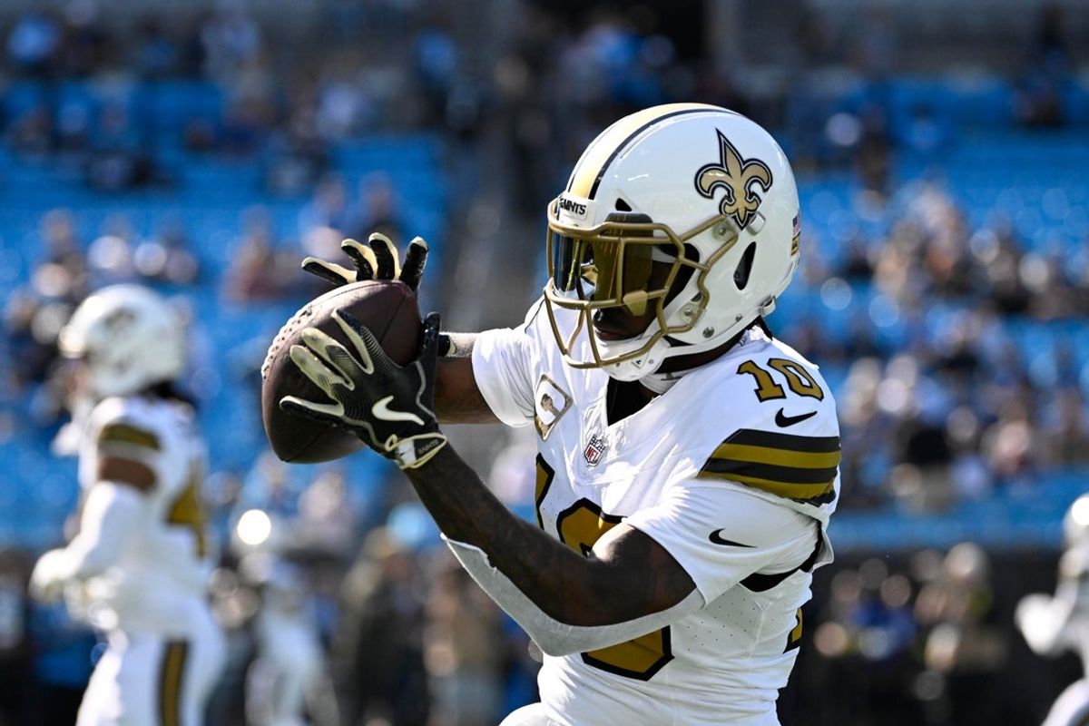 Nov 9, 2025; Charlotte, North Carolina, USA;  New Orleans Saints wide receiver Brandin Cooks (10) warms up before the game at Bank of America Stadium. Mandatory Credit: Bob Donnan-Imagn Images