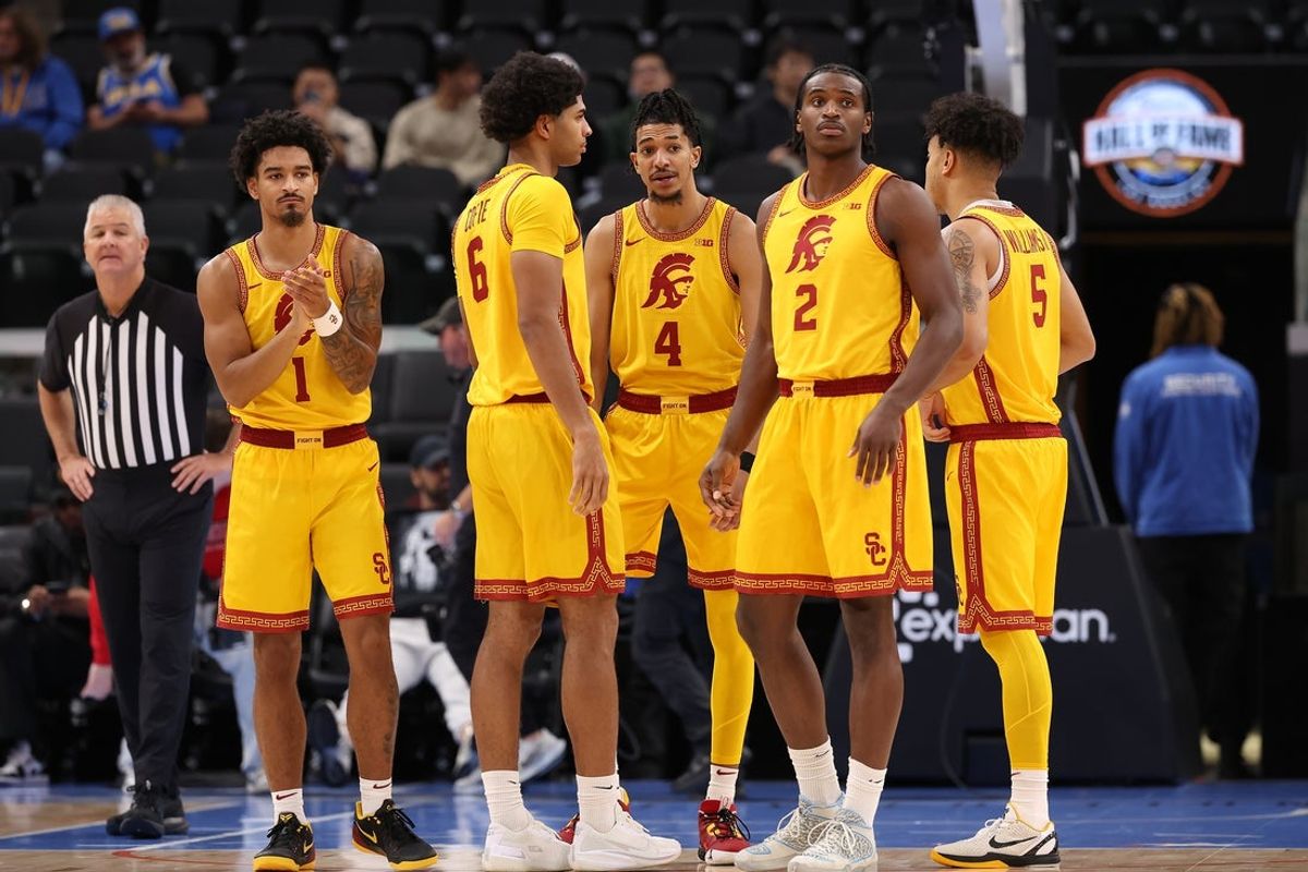 Nov 14, 2025; Inglewood, California, USA;  Southern California Trojans guard Rodney Rice (1) and forward Jacob Cofie (6) and forward Chad Baker-Mazara (4) and forward Ezra Ausar (2) and forward Terrance Williams II (5) huddle during the first half of the Hall of Fame Series game against the Illinois State Redbirds at Intuit Dome. Mandatory Credit: Kiyoshi Mio-Imagn Images
