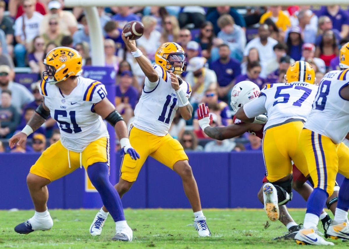 Tigers Quarterback Michael Van Buren Jr 11, LSU Tigers take on the Arkansas Razorbacks. November 15, 2025; Baton Rouge, Louisiana, USA; at Tiger Stadium.