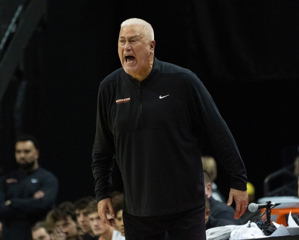 Oregon State coach Wayne Tinkle calls to his team during the second half of their game against Oregon at Matthew Knight Arena in Eugene Nov. 17, 2025.