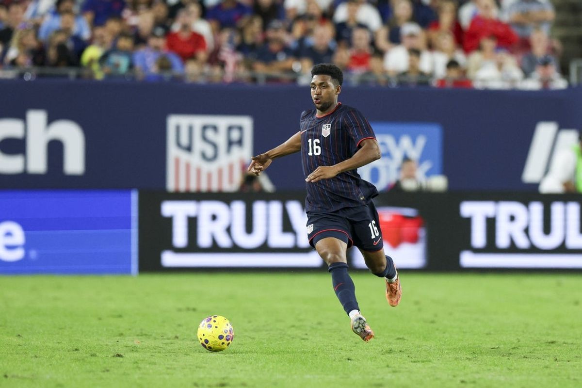 Nov 18, 2025; Tampa, Florida, USA; United States defender Alex Freeman (16) controls the ball against Uruguay in the second half during an international friendly at Raymond James Stadium. Mandatory Credit: Nathan Ray Seebeck-Imagn Images