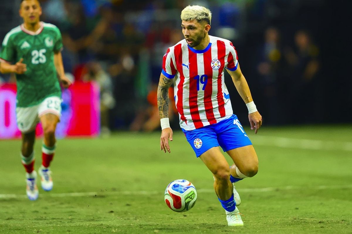 Nov 18, 2025; San Antonio, Texas, USA; Paraguay forward Julio Enciso (19) controls the ball against in the second half in a match between Mexico and  Paraguay at the Alamodome. Mandatory Credit: Daniel Jefferson-Imagn Images
