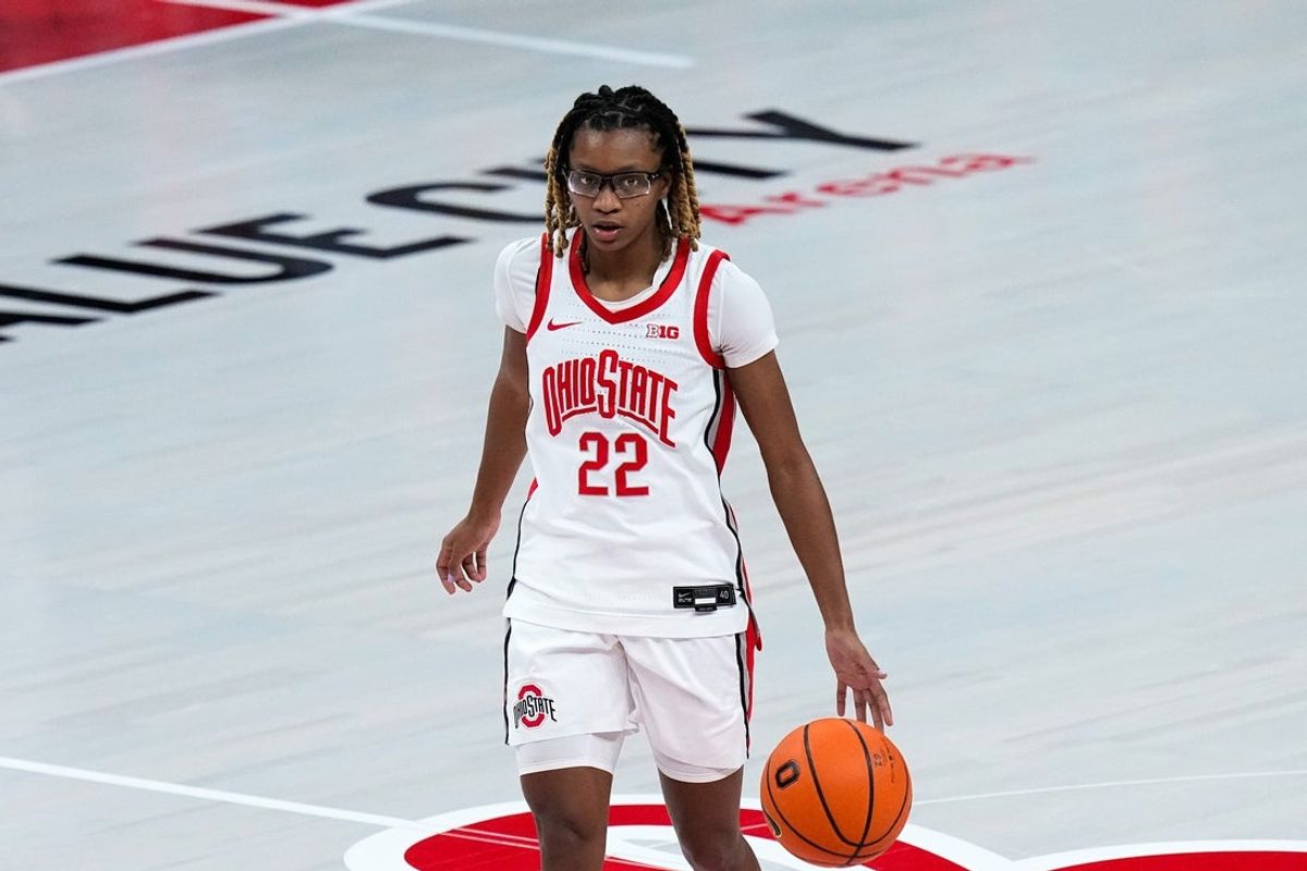 Ohio State Buckeyes guard Jaloni Cambridge (22) dribbles the ball against the Kent State Golden Flashes in the second half at Value City Arena on Wednesday, Nov. 19, 2025 in Columbus, Ohio.