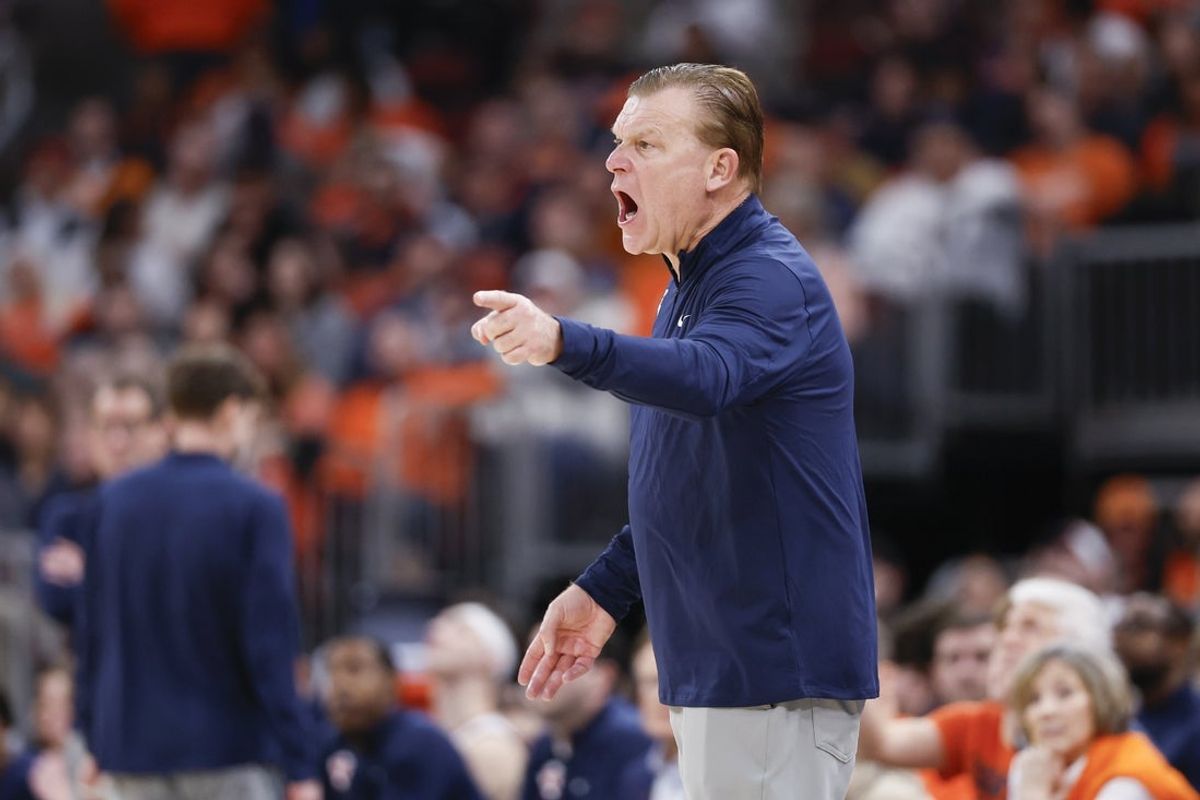 Nov 19, 2025; Chicago, Illinois, USA; Illinois Fighting Illini head coach Brad Underwood yells to his team during the second half at United Center. Mandatory Credit: Kamil Krzaczynski-Imagn Images