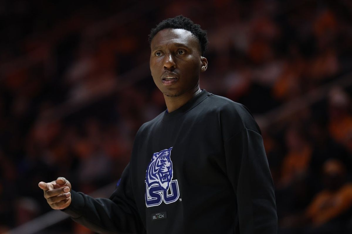 Nov 20, 2025; Knoxville, Tennessee, USA;  Tennessee State Tigers head coach Nolan Smith during the first half against the Tennessee Volunteers at Thompson-Boling Arena at Food City Center. Mandatory Credit: Randy Sartin-Imagn Images