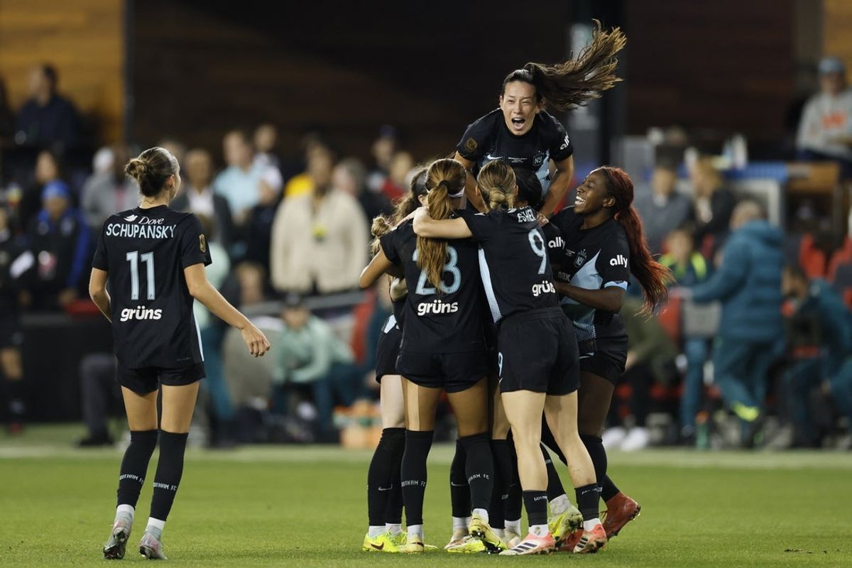 Nov 22, 2025; San Jose, California, USA; Gotham FC midfielder Rose Lavelle (16) celebrates with teammates after scoring a goal against the Washington Spirit in the second half of the 2025 NWSL Championship at PayPal Park. Mandatory Credit: John Hefti-Imagn Images