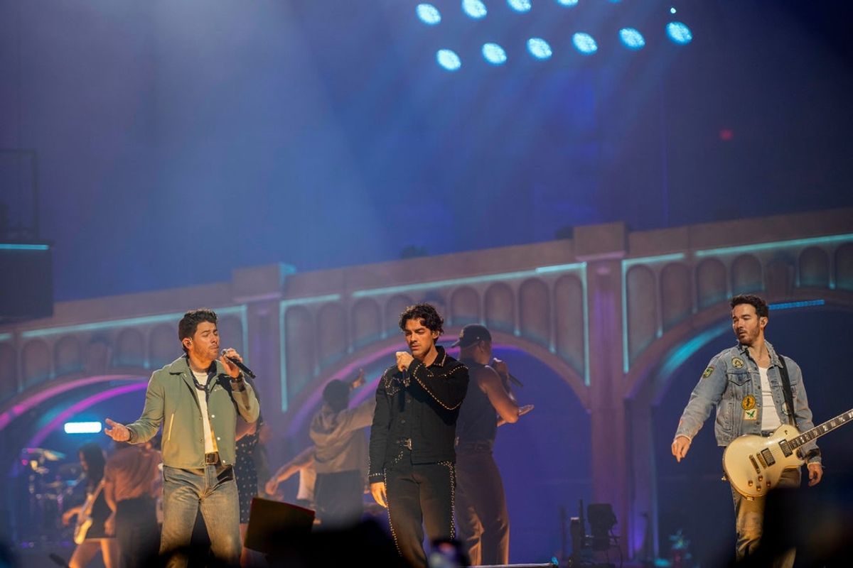 Over ten thousand fans packed Heritage Bank Center on Nov. 22, 2025 for the JONAS20:Greeting From our Hometown tour.