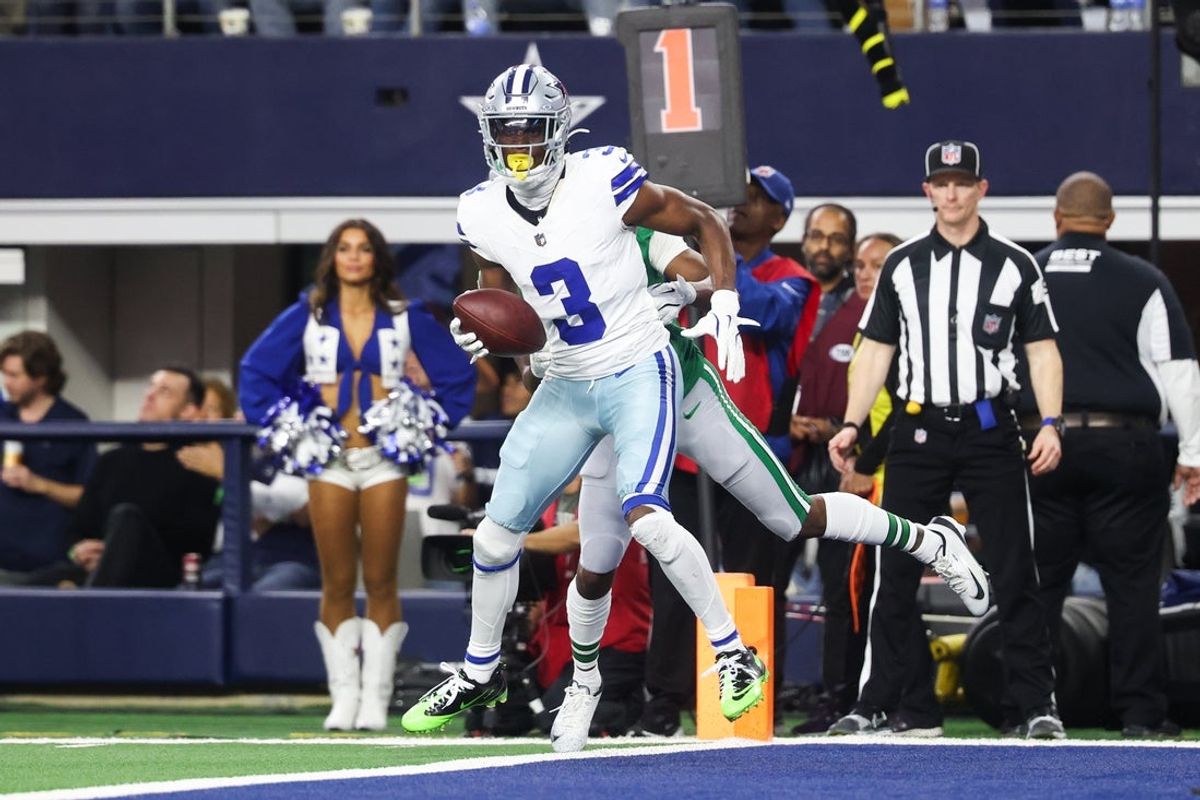 Nov 23, 2025; Arlington, Texas, USA; Dallas Cowboys wide receiver George Pickens (3) catches a pass for a touchdown in the second quarter against the Philadelphia Eagles at AT&T Stadium. Mandatory Credit: Kevin Jairaj-Imagn Images