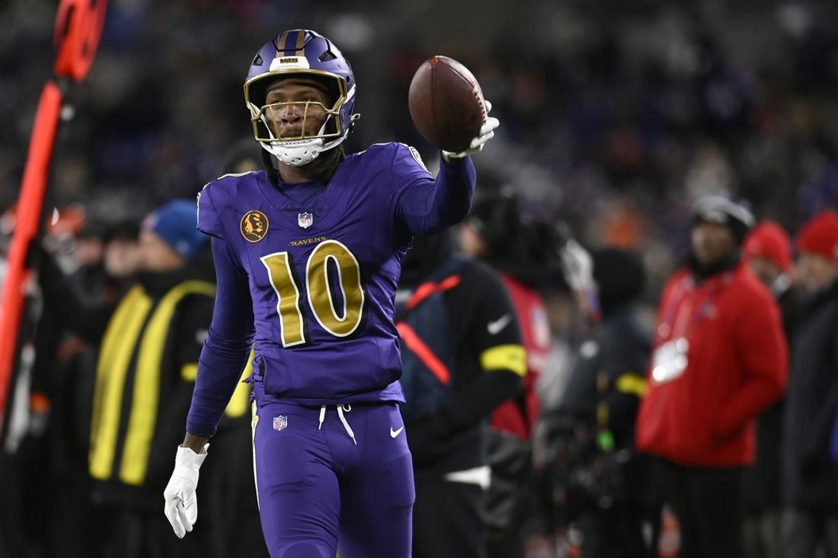 Nov 27, 2025; Baltimore, Maryland, USA; Baltimore Ravens wide receiver DeAndre Hopkins (10) reacts after making a catch against the Cincinnati Bengals during the second half at M&T Bank Stadium. Mandatory Credit: Tommy Gilligan-Imagn Images