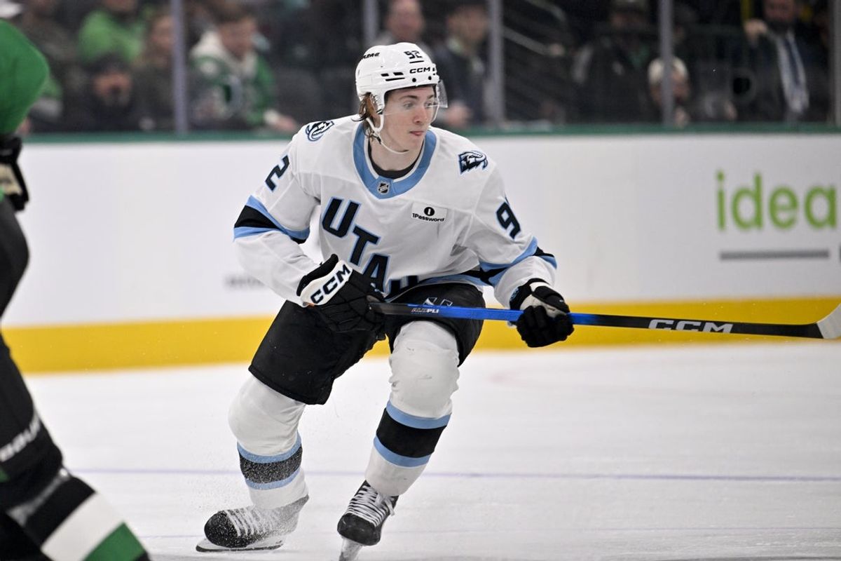Nov 28, 2025; Dallas, Texas, USA; Utah Mammoth center Logan Cooley (92) skates against the Dallas Stars during the third period at the American Airlines Center. Mandatory Credit: Jerome Miron-Imagn Images