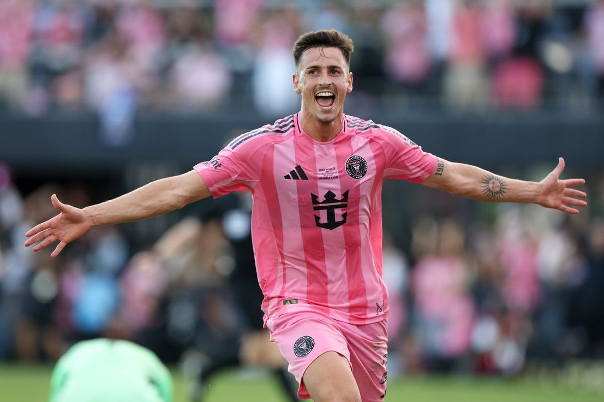 Dec 6, 2025; Fort Lauderdale, Florida, USA; Inter Miami forward Tadeo Allende (21) celebrates after scoring a goal against the Vancouver Whitecaps FC in the second half during the 2025 MLS Cup at Chase Stadium. Mandatory Credit: Nathan Ray Seebeck-Imagn Images