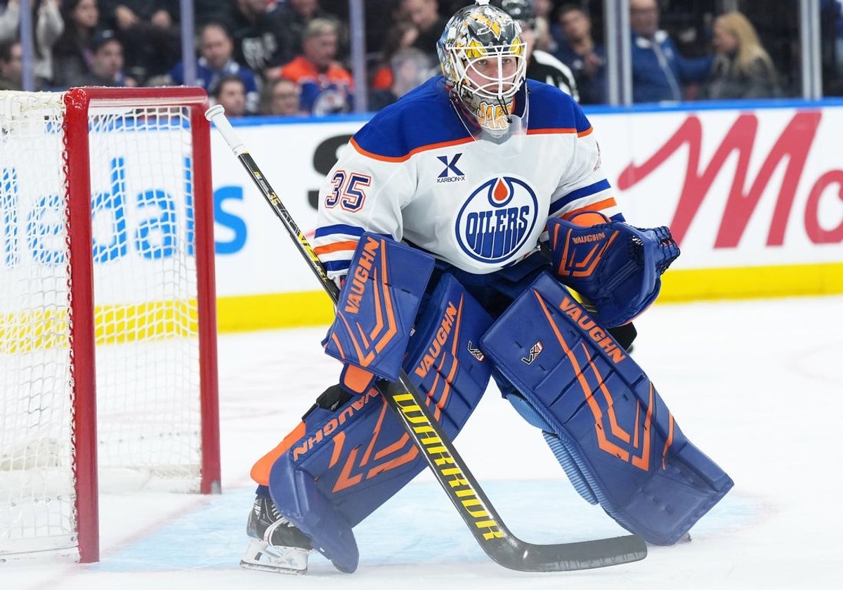Dec 13, 2025; Toronto, Ontario, CAN; Edmonton Oilers goaltender Tristan Jarry (35) follows the play against the Toronto Maple Leafs during the third period at Scotiabank Arena. Mandatory Credit: Nick Turchiaro-Imagn Images