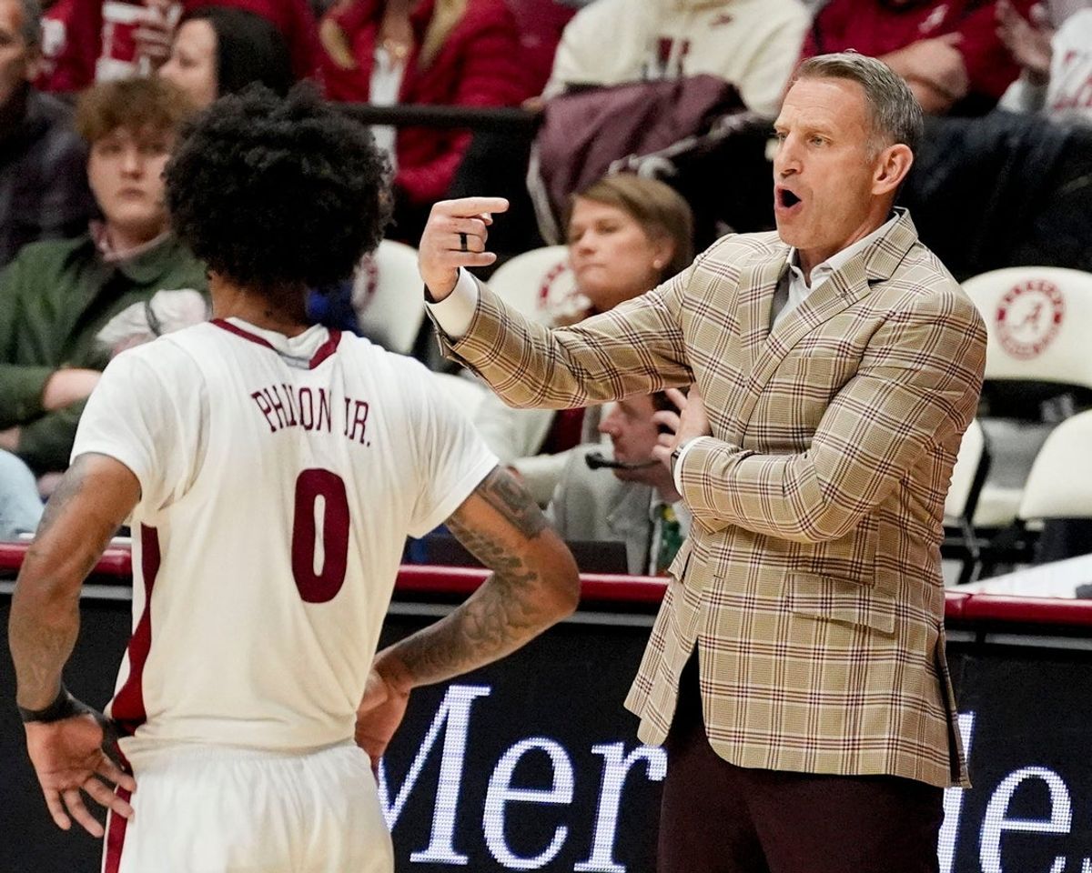 Dec 17, 2025; Tuscaloosa, AL, USA; Alabama head coach Nate Oats gives instructions to his team as they play USF at Coleman Coliseum. Mandatory Credit: Gary Cosby Jr.-Tuscaloosa News