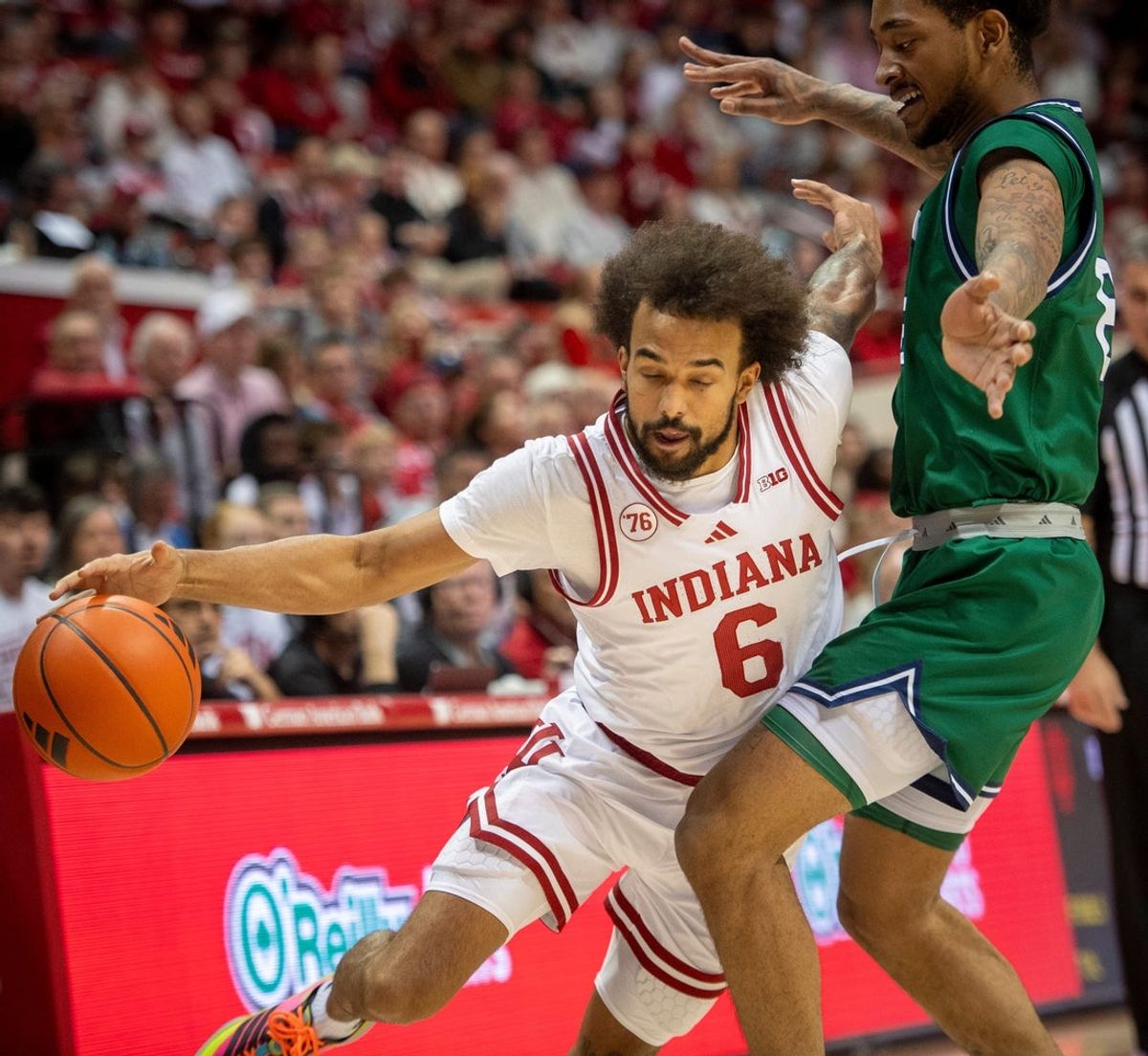 Indiana's Tayton Conerway (6) drives during the Indiana versus Chicago State men's basketball game at Simon Skjodt Assembly Hall on Saturday, Dec. 20, 2025.