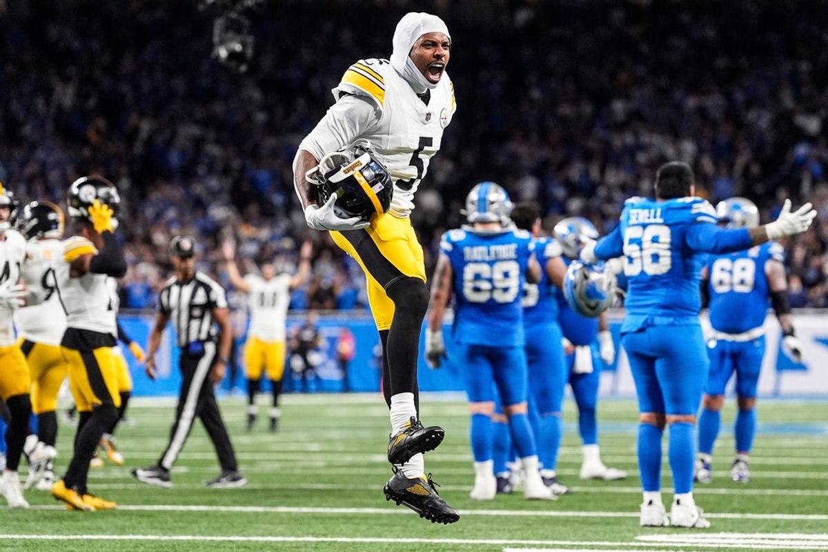 Pittsburgh Steelers cornerback Jalen Ramsey (5) celebrates 29-24 against Detroit Lions at Ford Field in Detroit on Sunday, Dec. 21, 2025.