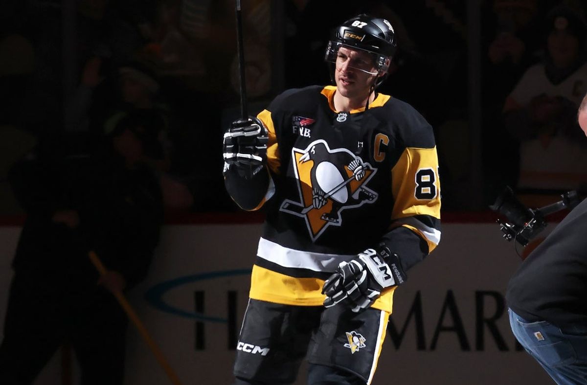 Dec 21, 2025; Pittsburgh, Pennsylvania, USA;  Pittsburgh Penguins center Sidney Crosby (87) is named the number one star of the game after a shootout victory over the Montréal Canadiens at PPG Paints Arena. Mandatory Credit: Charles LeClaire-Imagn Images