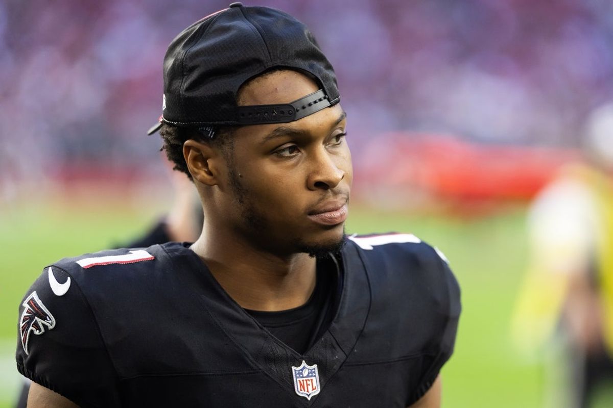 Dec 21, 2025; Glendale, Arizona, USA; Atlanta Falcons wide receiver Darnell Mooney (1) against the Arizona Cardinals at State Farm Stadium. Mandatory Credit: Mark J. Rebilas-Imagn Images