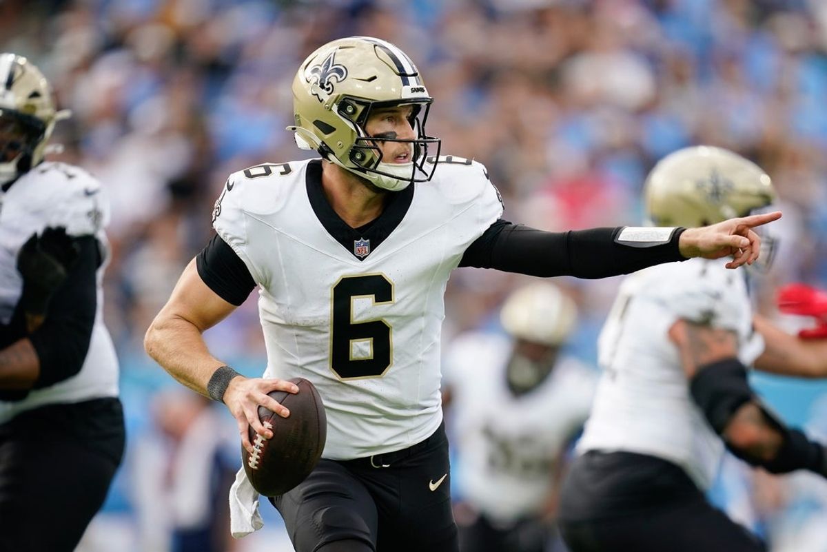 New Orleans Saints quarterback Tyler Shough (6) looks for a receiver during the third quarter against the Tennessee Titans at Nissan Stadium in Nashville, Tenn., Sunday, Dec. 28, 2025.