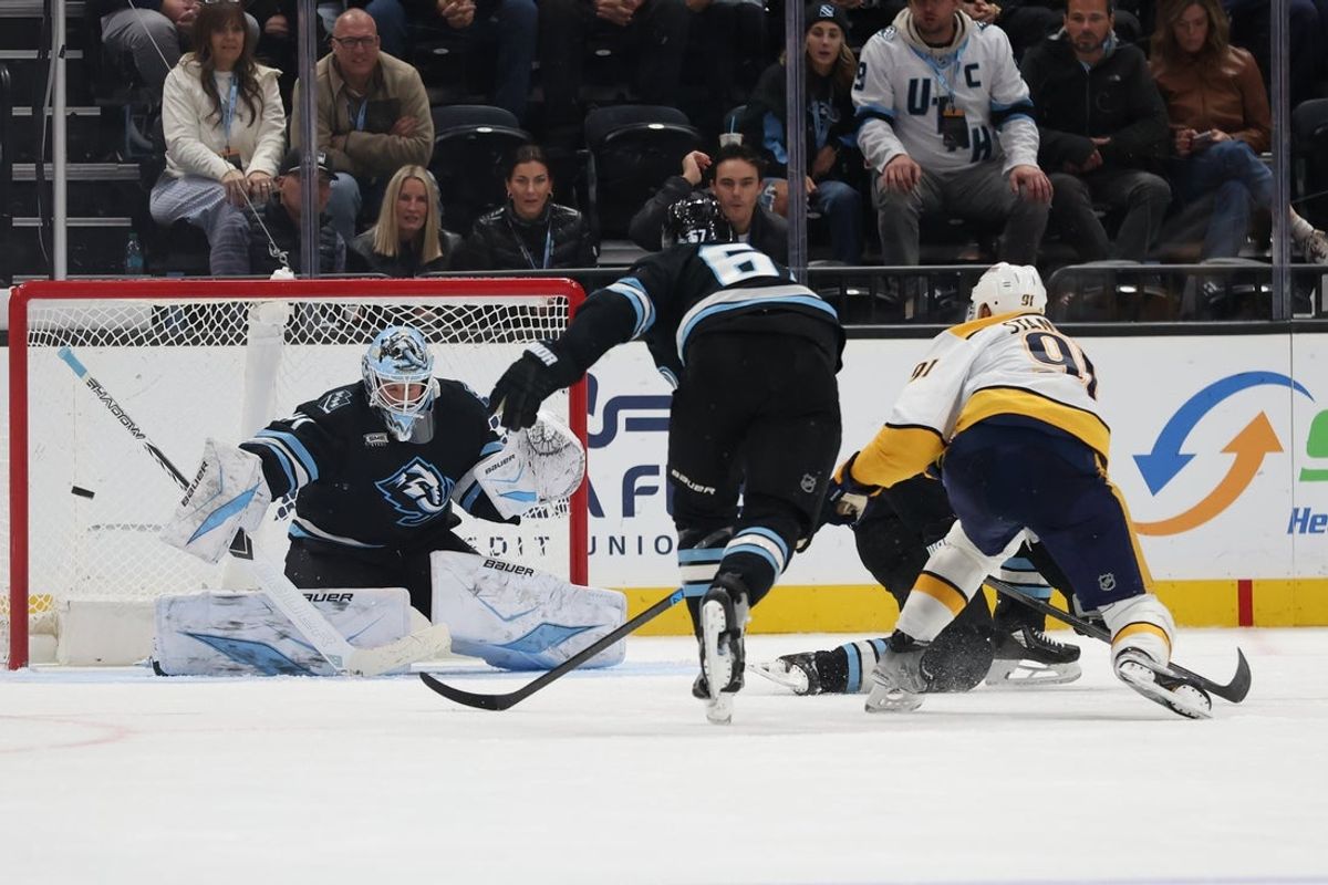 Dec 29, 2025; Salt Lake City, Utah, USA; Nashville Predators center Steven Stamkos (91) scores a goal against Utah Mammoth goaltender Vitek Vanecek (41) during the third period at Delta Center. Mandatory Credit: Rob Gray-Imagn Images