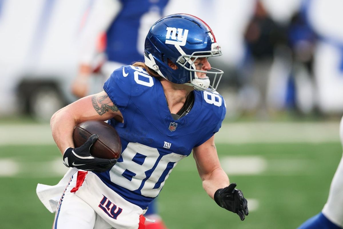 Jan 4, 2026; East Rutherford, New Jersey, USA; New York Giants wide receiver Gunner Olszewski (80) runs after making a catch during the fourth quarter against the Dallas Cowboys at MetLife Stadium. Mandatory Credit: Vincent Carchietta-Imagn Images