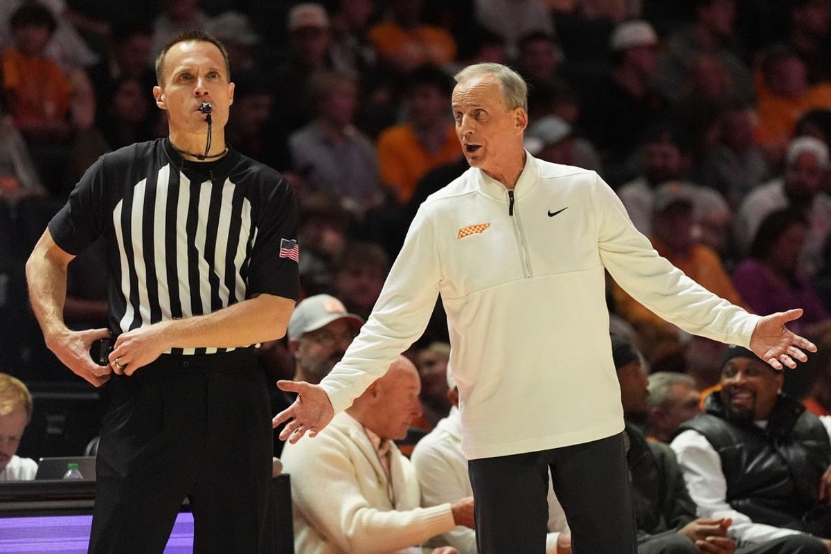 Tennessee basketball coach Rick Barnes works the official during an NCAA college basketball game between the Tennessee Volunteers and Texas Longhorns on January 6, 2026, in Knoxville, Tenn.