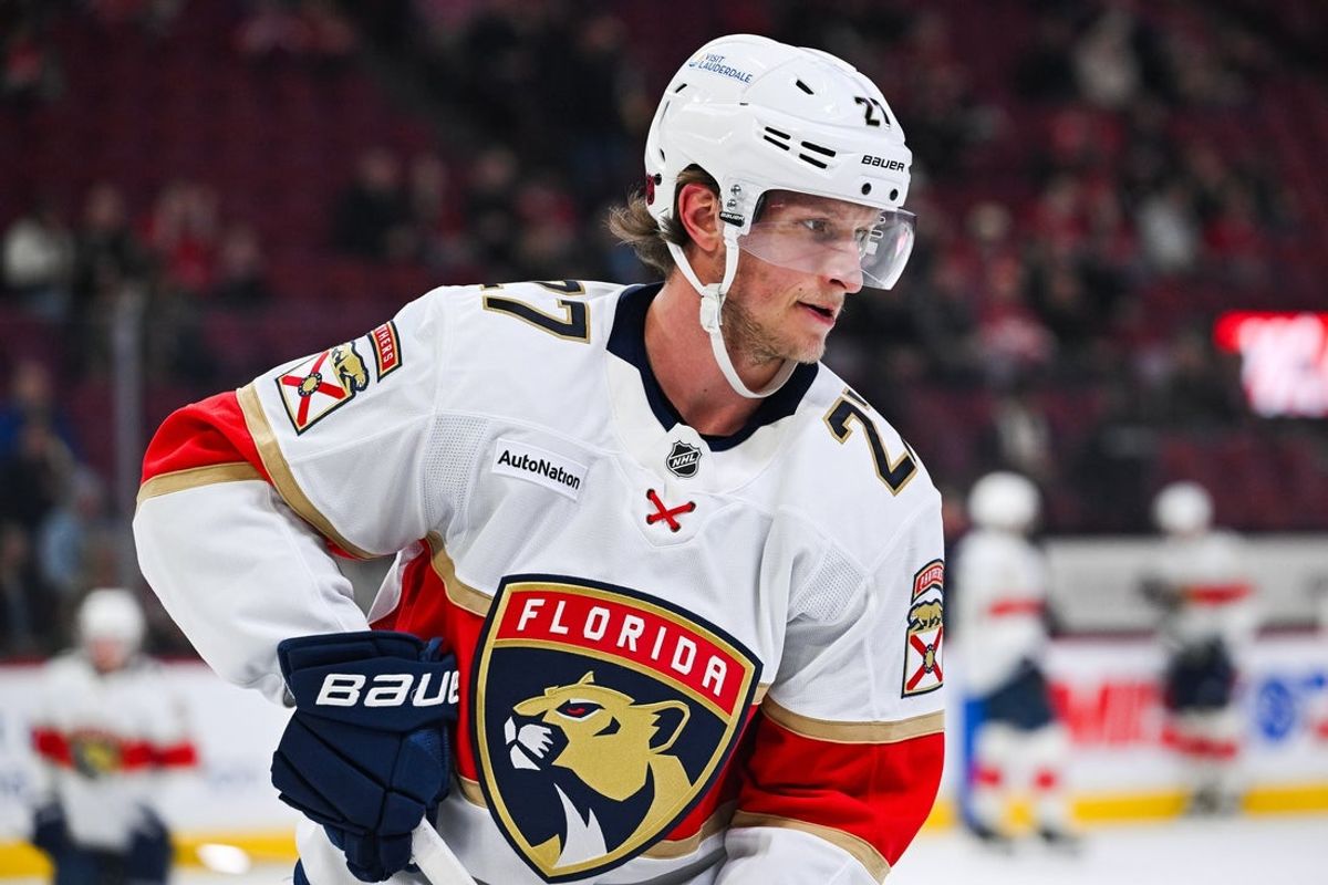 Jan 8, 2026; Montreal, Quebec, CAN; Florida Panthers center Eetu Luostarinen (27) during warm-up before the game against the Montreal Canadiens at Bell Centre. Mandatory Credit: David Kirouac-Imagn Images