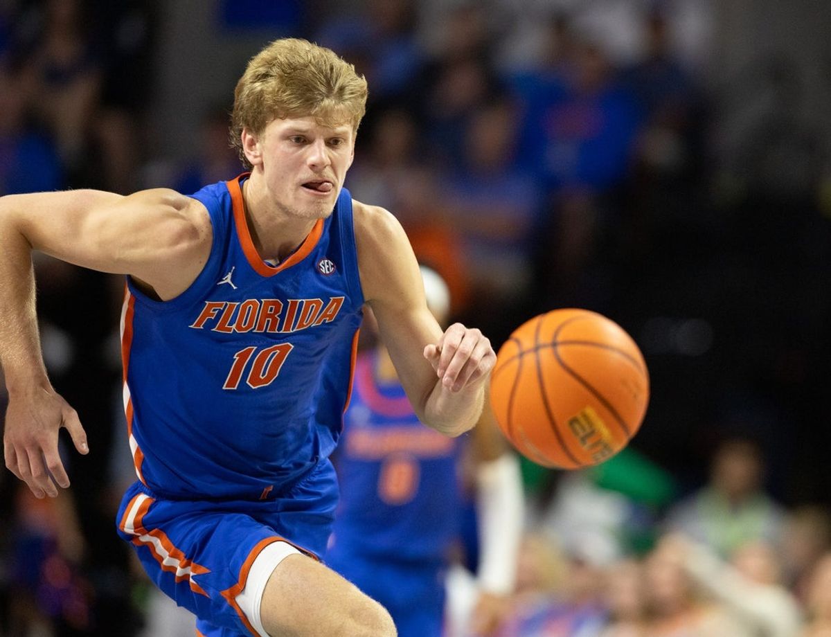 Florida forward Thomas Haugh (10) drives down court during second half of an NCAA basketball at Steven C. O'Connell Center Exactek arena in Gainesville, FL on Saturday, January 10, 2026. Florida beat Tennessee 91-67. [Alan Youngblood/Gainesville Sun]