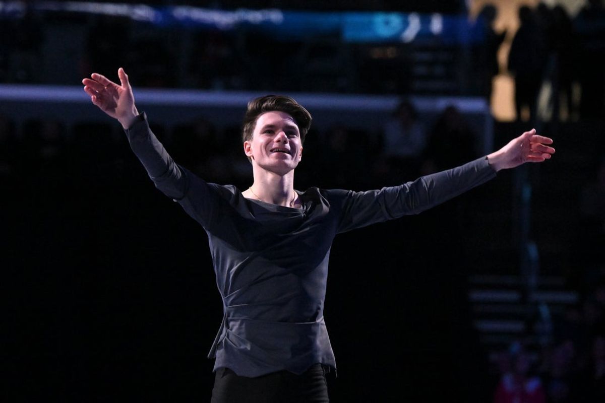 Jan 10, 2026; St. Louis, Missouri, UNITED STATES; Maxim Naumov celebrates during the medal ceremony after winning the bronze medal during the 2026 U.S. Figure Skating Championships at Enterprise Center. Mandatory Credit: Jeff Curry-Imagn Images