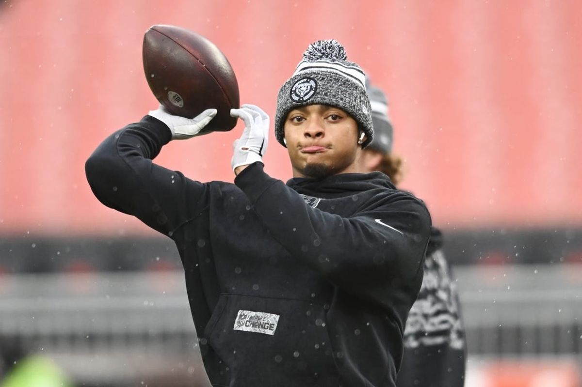 Dec 17, 2023; Cleveland, Ohio, USA; Chicago Bears quarterback Justin Fields (1) warms up before the game between the Bears and the Cleveland Browns at Cleveland Browns Stadium.